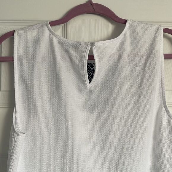 NWOT tank - Picture 2 of 5